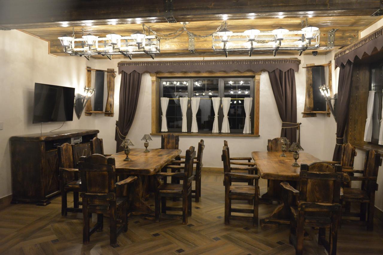 Folvark Gvozd 호텔 카멘유키 외부 사진